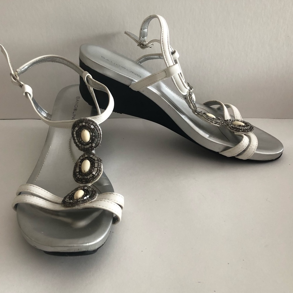 Bandolino white sandals 9, silver embellishments